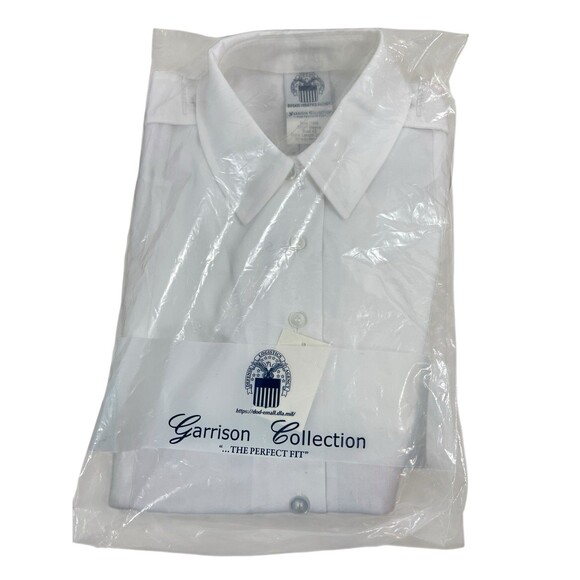 Garrison Collection Defense Logistics Agency White Short Sleeve Top 18 R NWT - Picture 1 of 6